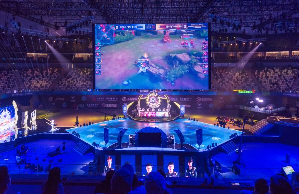 仍悬而未决 仍悬而未决