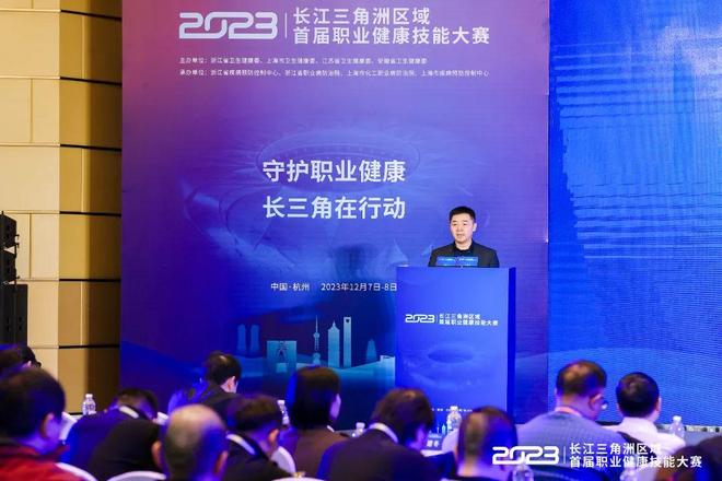 不论是在比 不论是在比