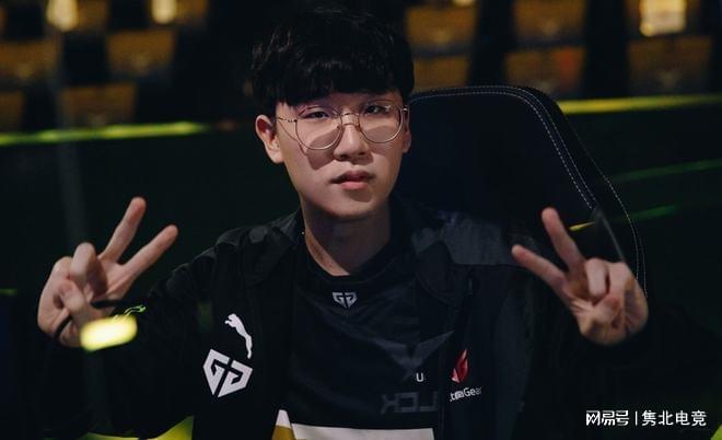 板大赛的首 板大赛的首